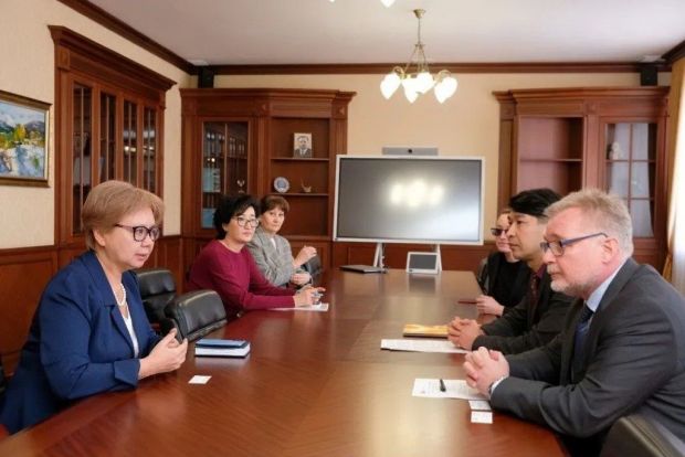 Discussed the integration of UNFPA training courses with the university program