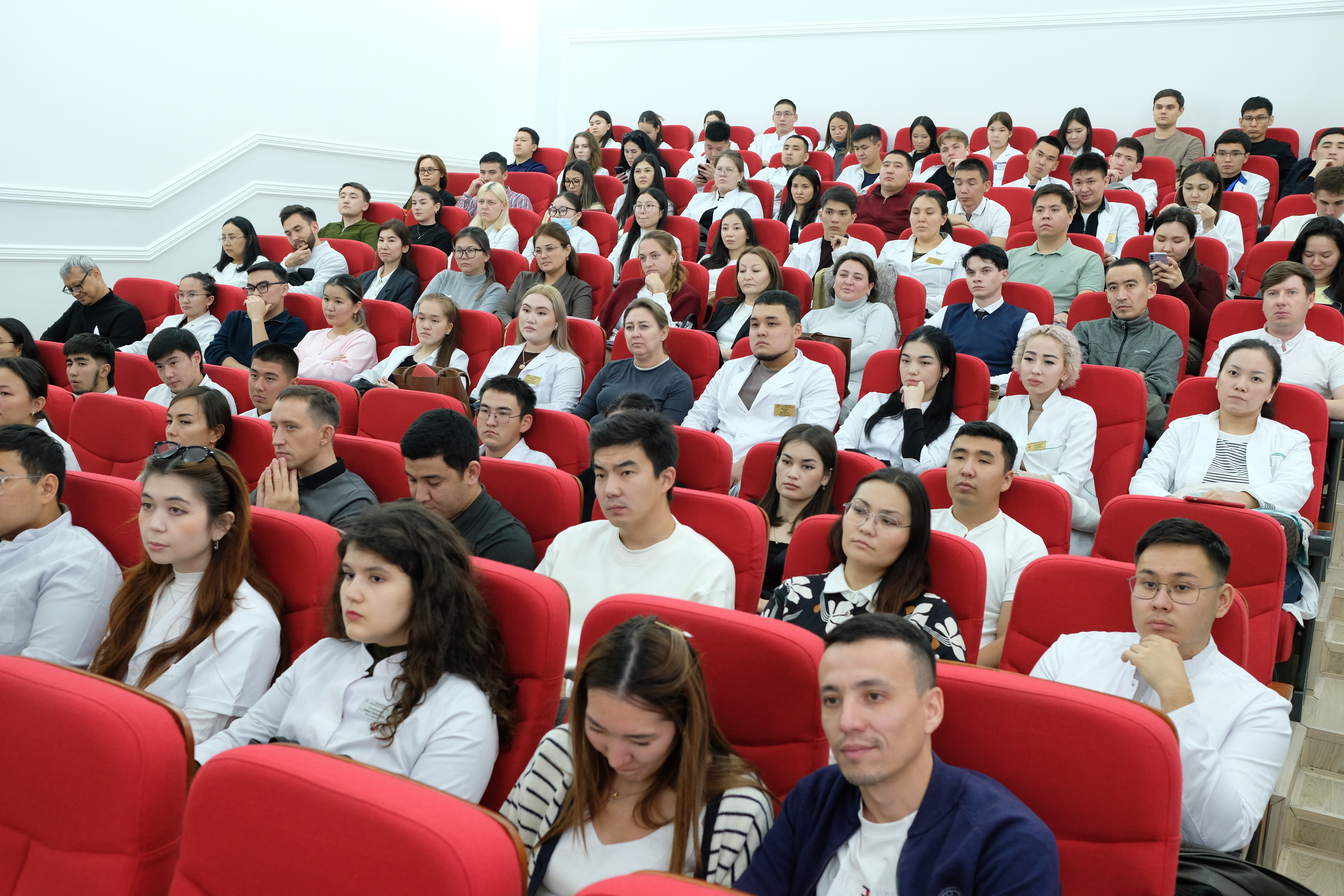 «Даналықты жеткізу уақыты: аға ұрпақтан жастарға өмір мен кәсіп сабақтары»