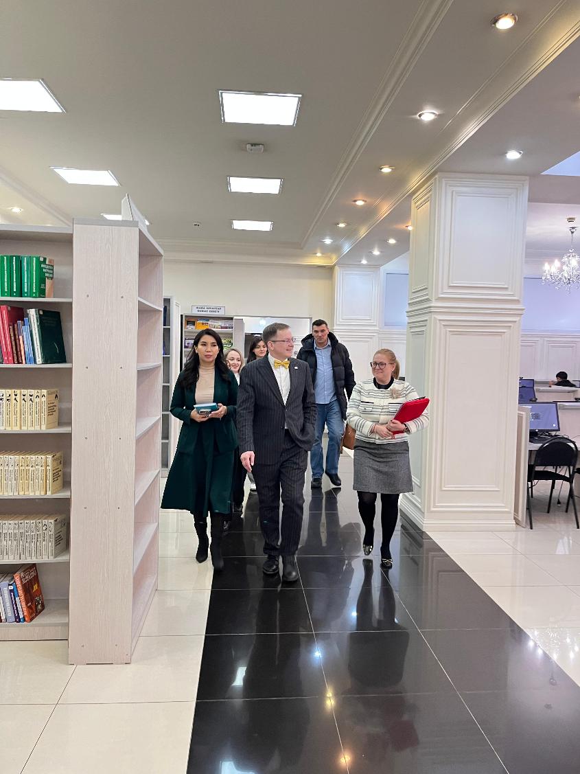 Румыния елшісі Мадалина Лупу Қарағанды медициналық университетін (ҚМУ) аралады