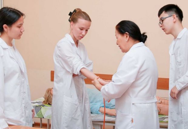 Қарағандылық NIS оқушылары алғашқы медициналық көмек көрсету машығын игерді