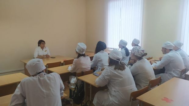Встреча сотрудников деканата Школы стоматологии с обучающимися